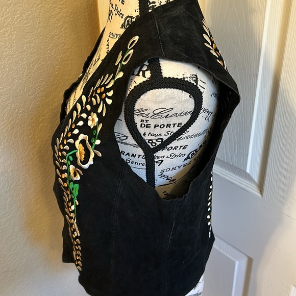 Zara embroidered vest - Picture 3 of 10